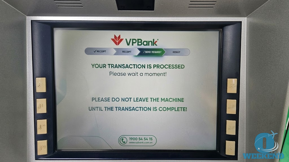 VPBankのATMの処理中画面